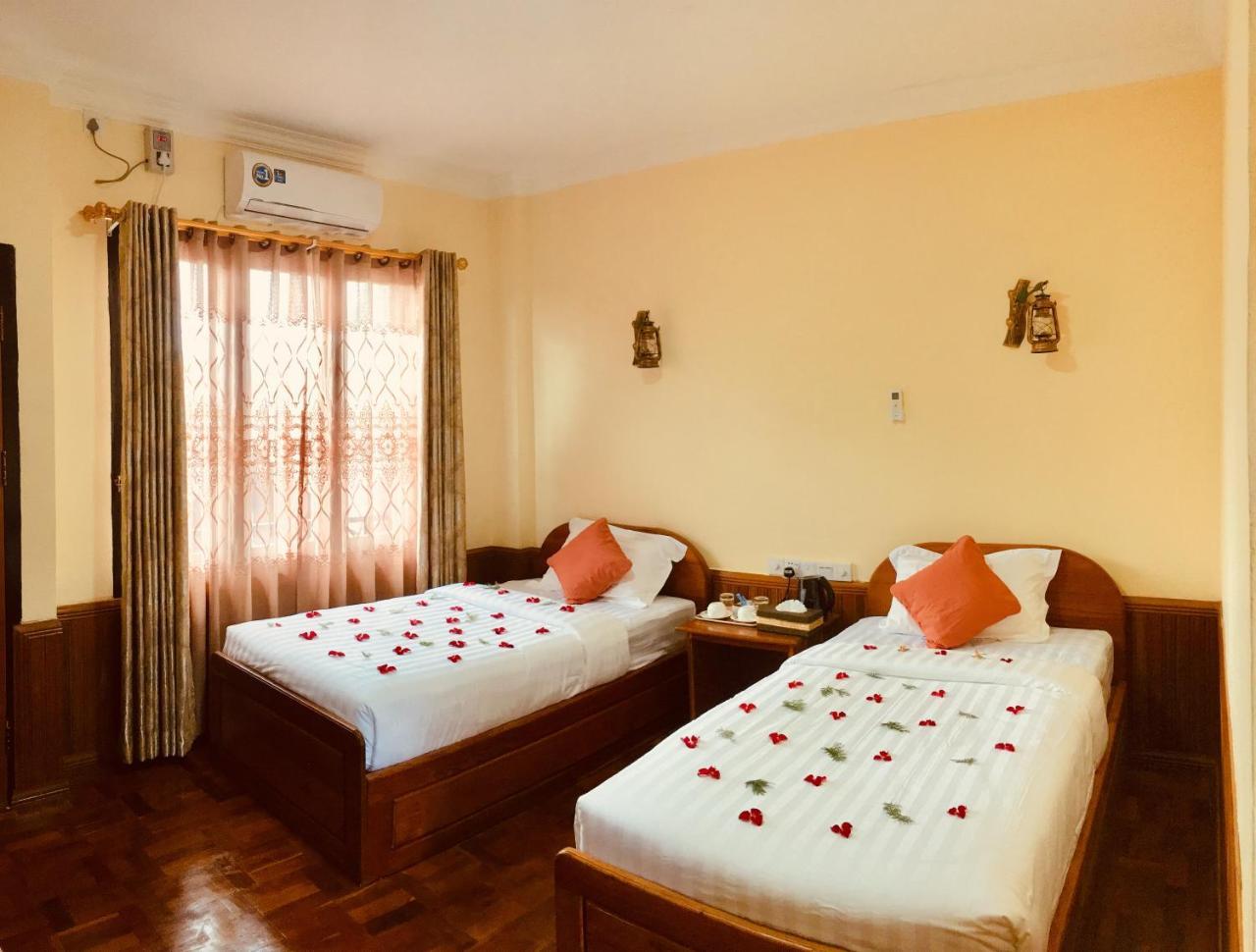 Mother'S Home Hotel Nyaung Shwe Exterior foto