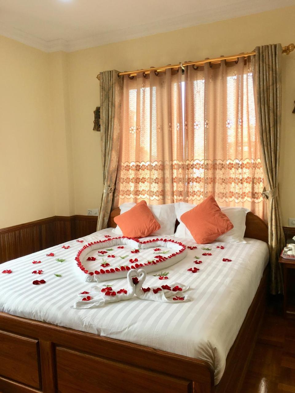 Mother'S Home Hotel Nyaung Shwe Exterior foto