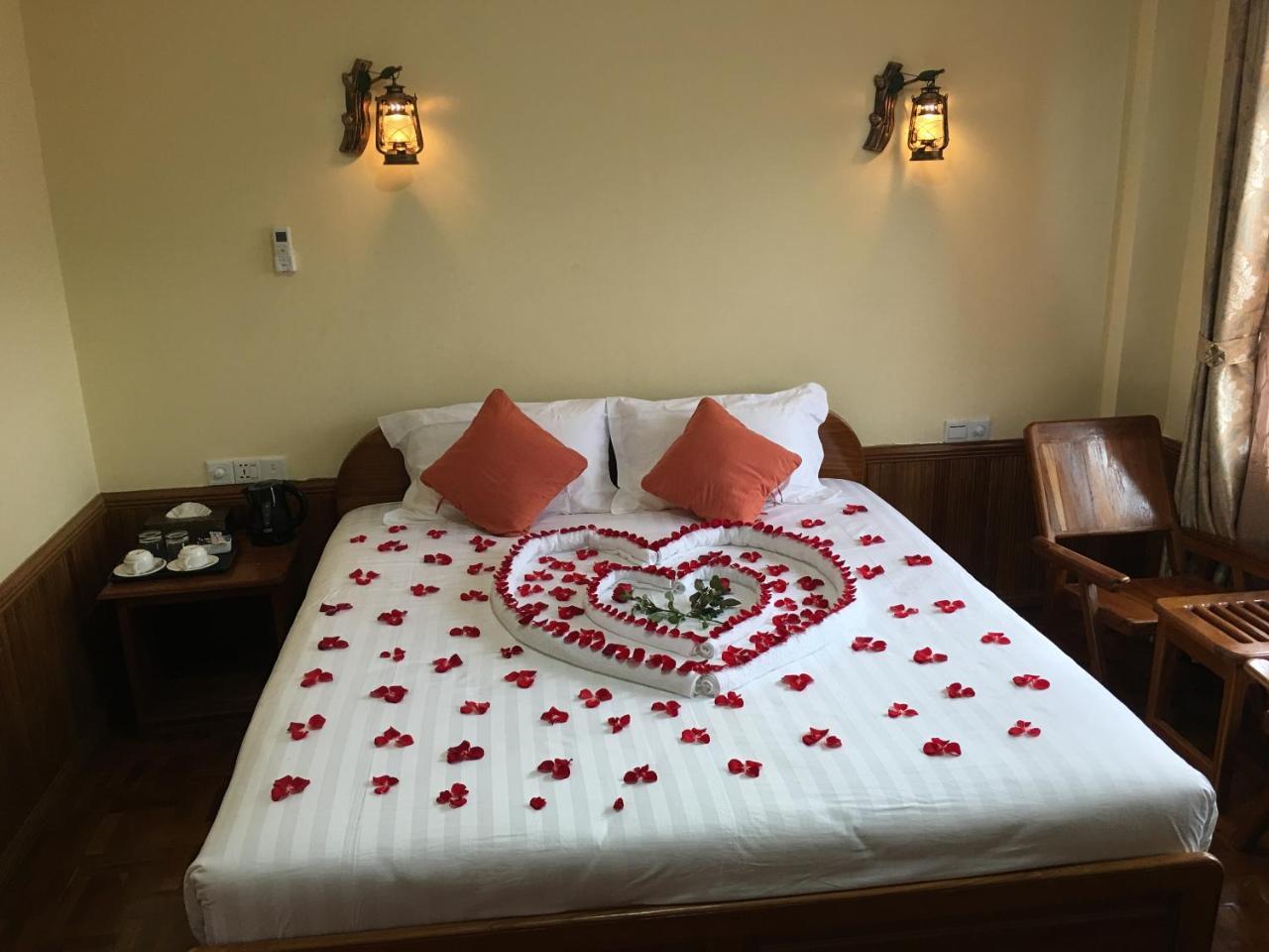 Mother'S Home Hotel Nyaung Shwe Exterior foto