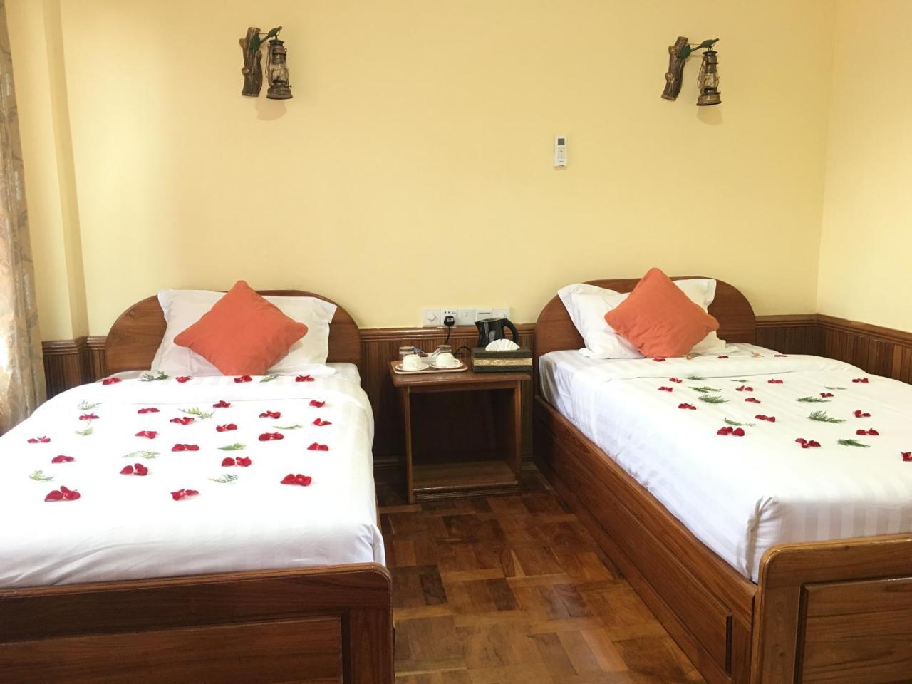 Mother'S Home Hotel Nyaung Shwe Exterior foto