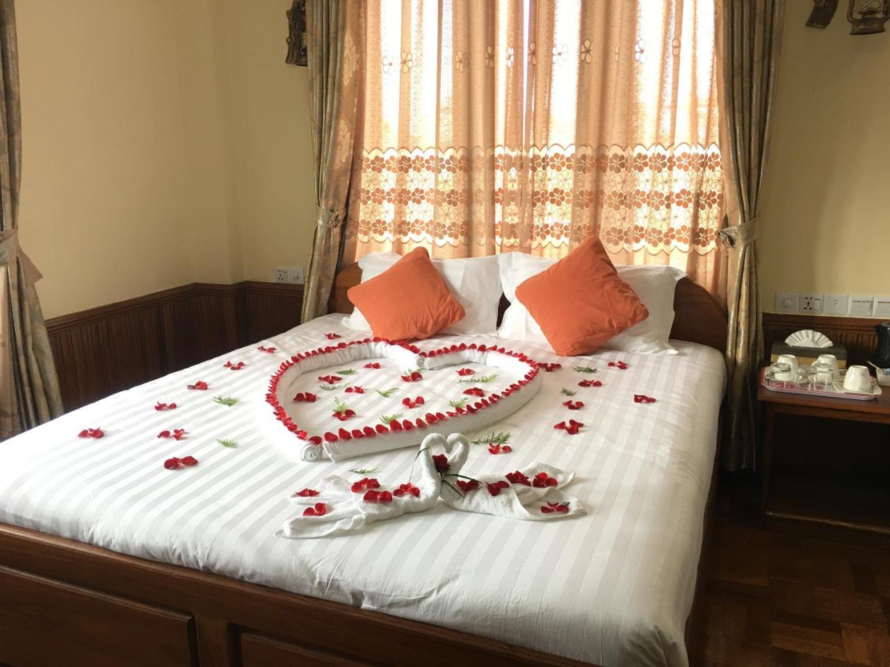 Mother'S Home Hotel Nyaung Shwe Exterior foto