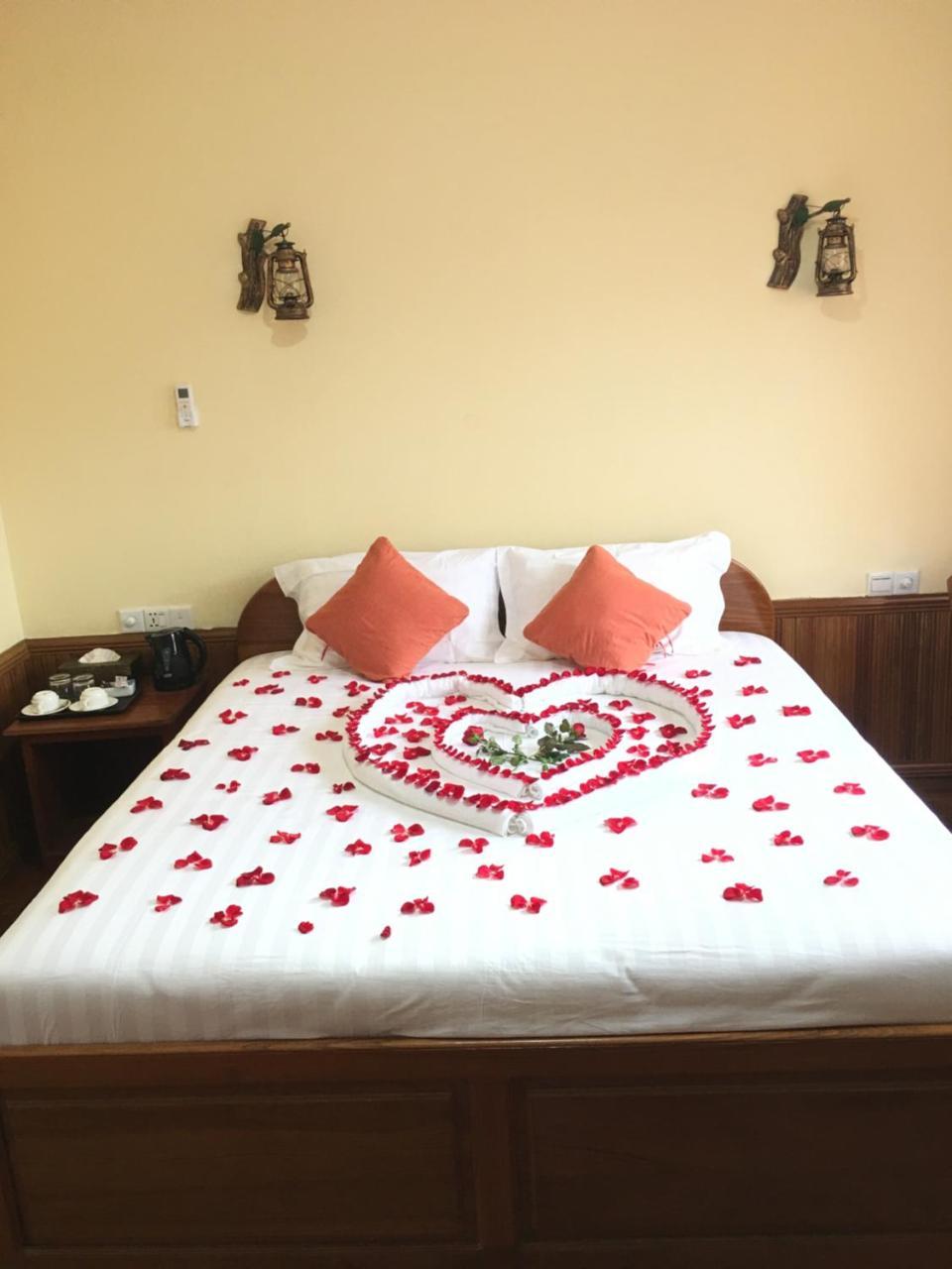 Mother'S Home Hotel Nyaung Shwe Exterior foto